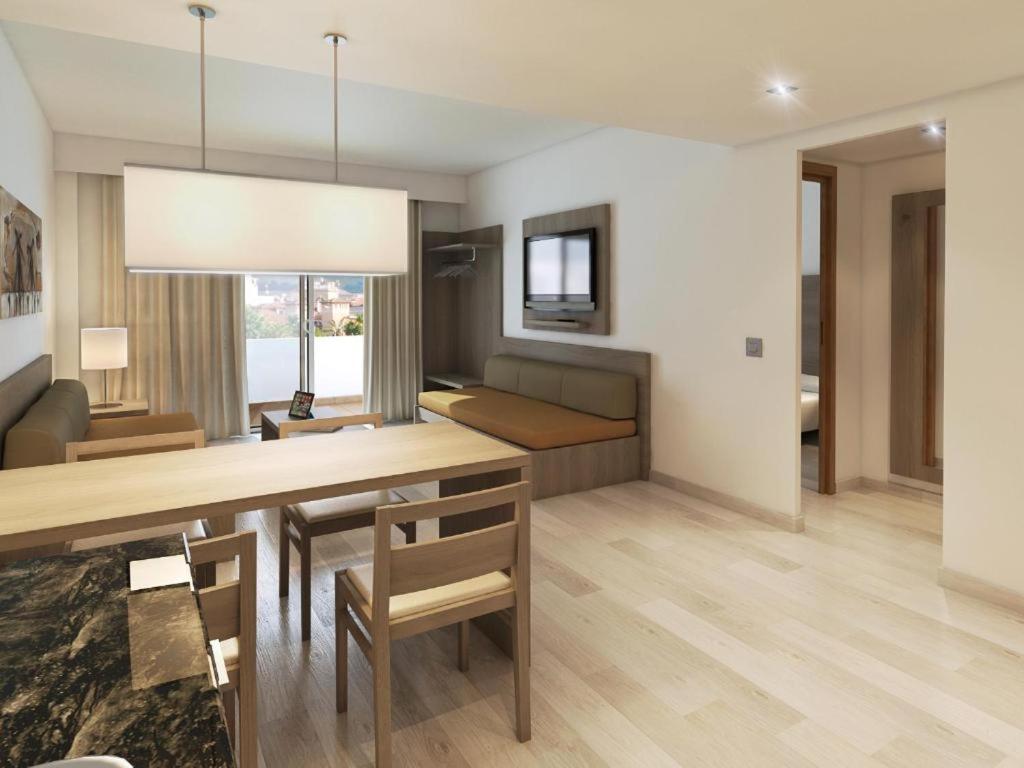 Cabot Tres Torres Apartamentos プラヤ・デ・パルマ エクステリア 写真