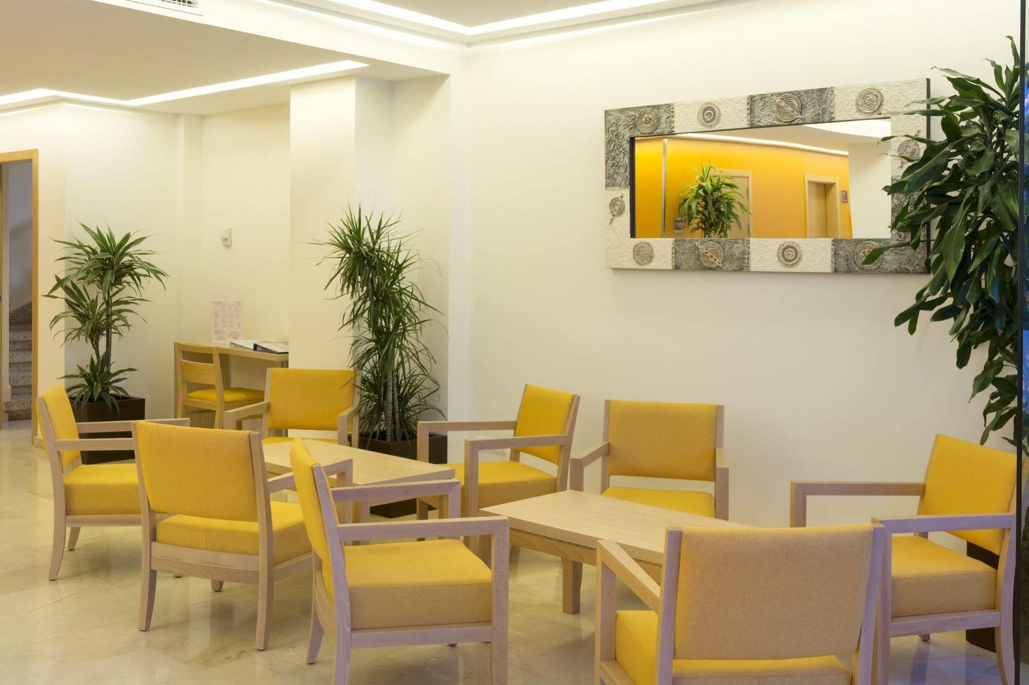 Cabot Tres Torres Apartamentos プラヤ・デ・パルマ エクステリア 写真