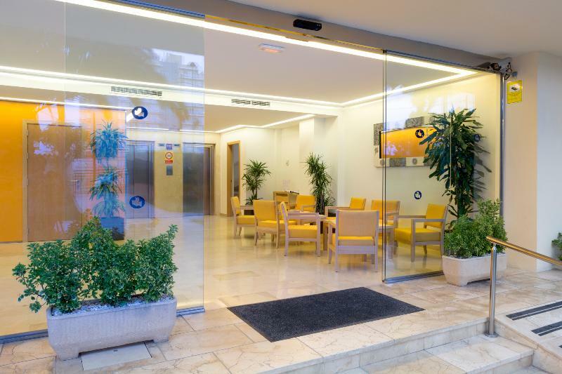 Cabot Tres Torres Apartamentos プラヤ・デ・パルマ エクステリア 写真